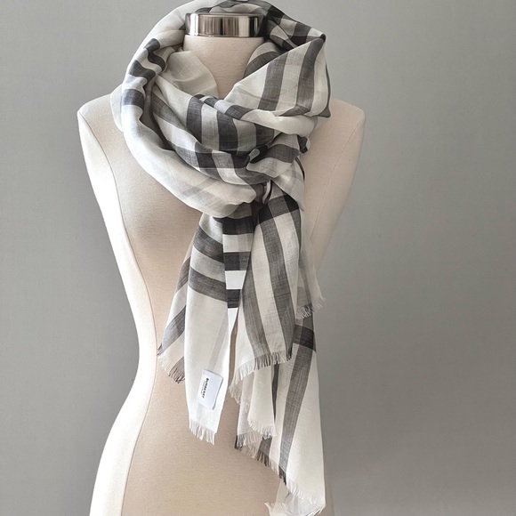 Burberry Giant Check Gauze Scarf in White Light Grey - Picture 2 of 9
